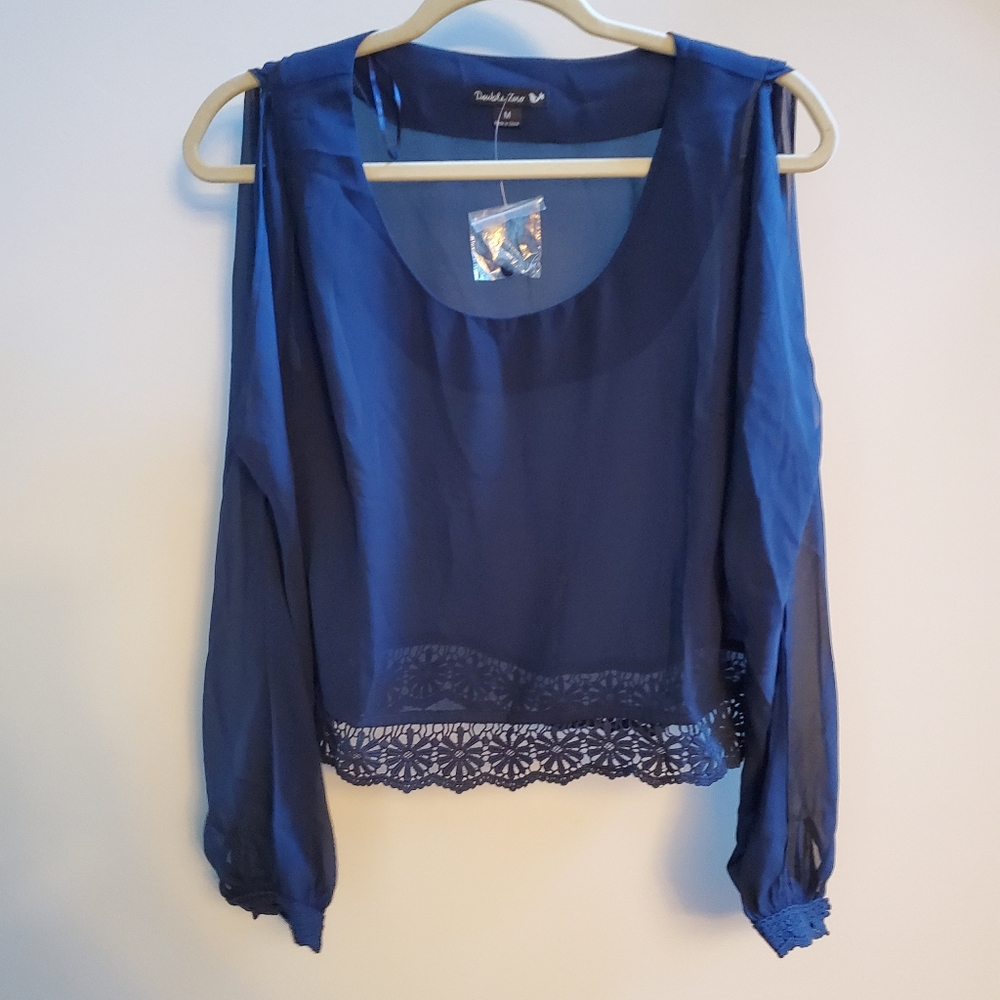 Double Zero Cold-Shoulder Top